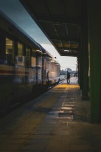 A person starting a journey. Picture by Tahla Uguz via Pexels